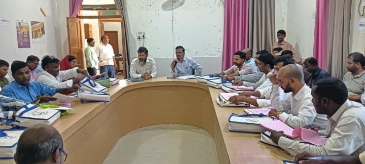 Siddharthnagar News : BLOs should complete the revision campaign on time