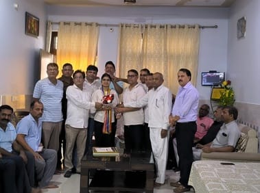Khushi who was successful in NEET was honored