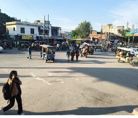 Unruly driving will be curbed, first traffic booth will be built at Gandhi Nagar intersection