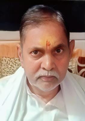 Baba jumped into the tank to save his granddaughter