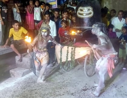 Phooldol procession took place in Hayatnagar