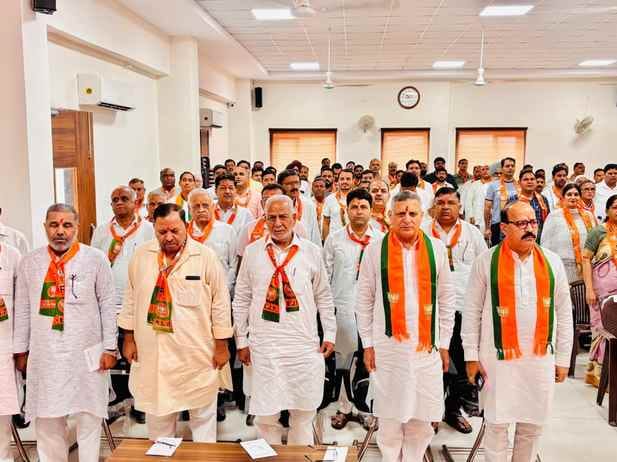 Minister, MLA guided BJP workers