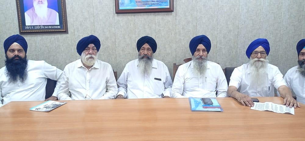 HSGMC controversy is not stopping, Akal Panthak Morcha became vocal again