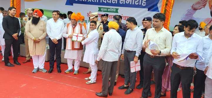 Teacher Yogesh got honor for overall development of students