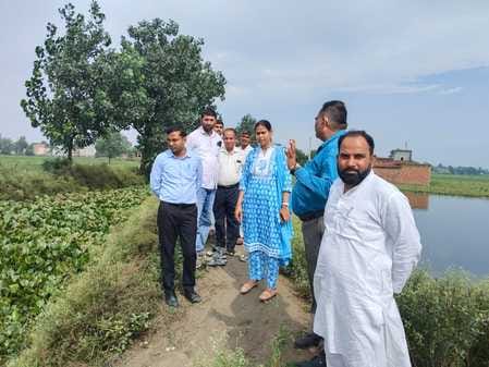 Water was stopped by placing bags of soil on the broken embankment of Mamaur lake