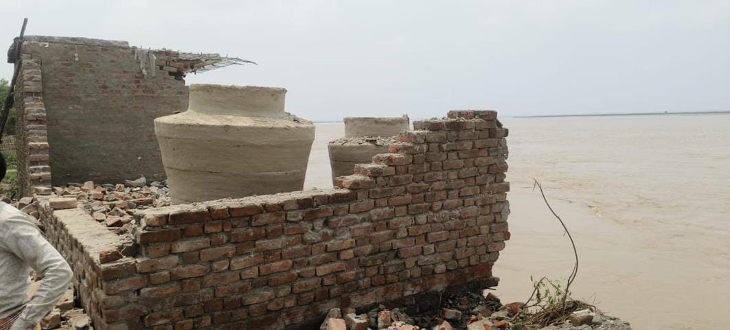 Saryu is 18 cm above the red mark