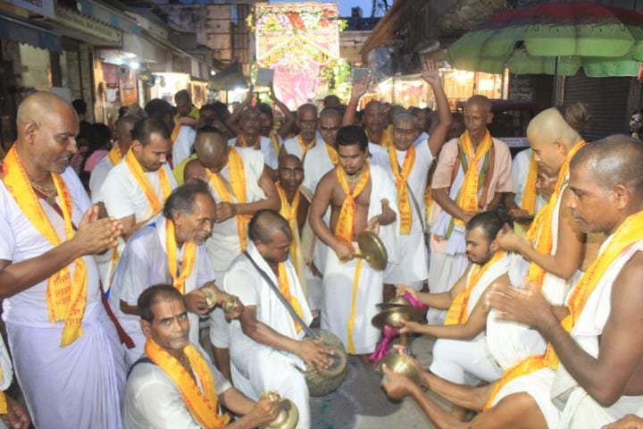Janmashtami festival begins with a procession