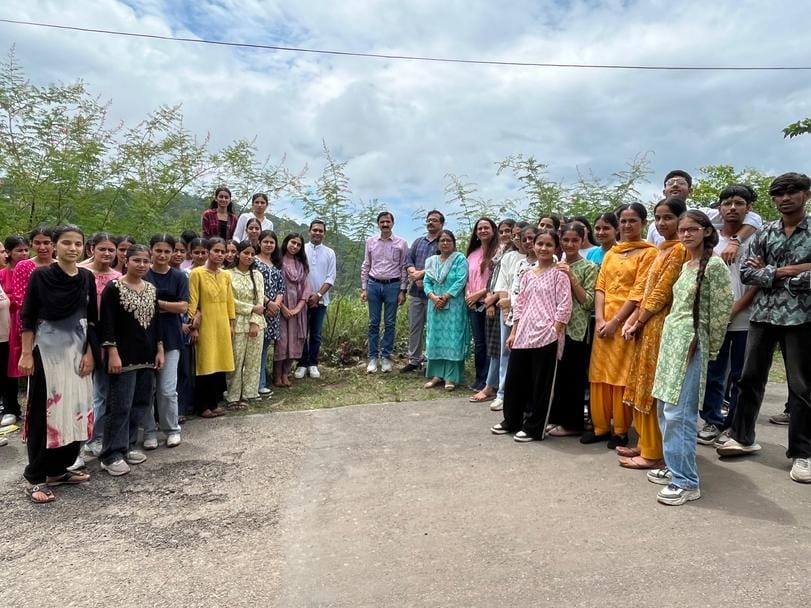 tree plantation in nahan college