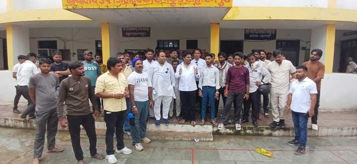 Valmiki community raised slogans at CO office regarding Ankit murder case