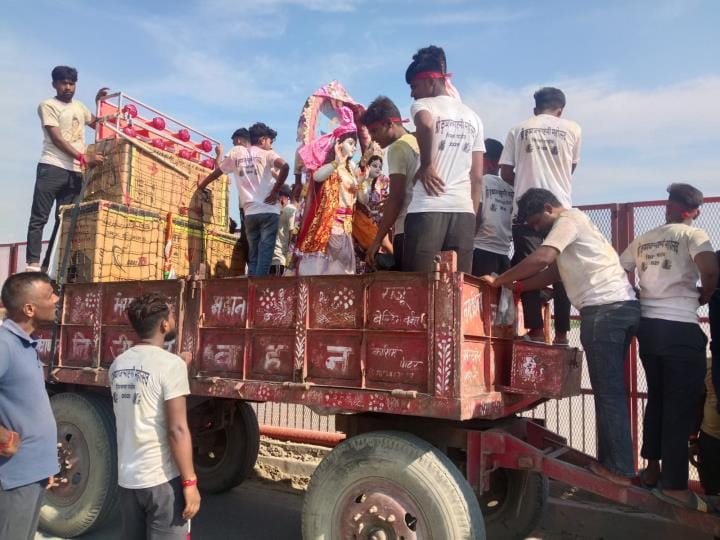 Immersion of idols took place in Saryu in Barhaj
