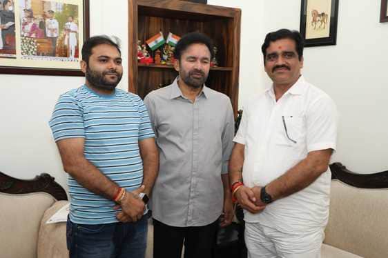 MP News: Singrauli's social worker Arvind Dubey met the Union Coal Minister
