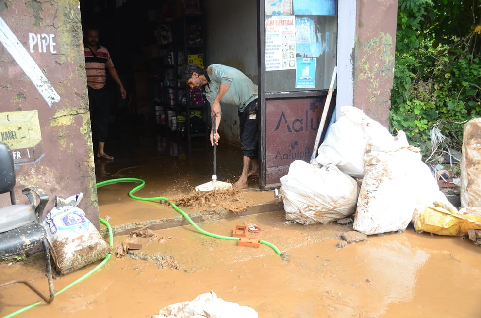 The poor condition of ITI road is affecting employment in shops