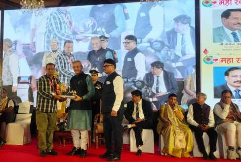 Dr. Amit Gupta honored for outstanding contribution in blood donation