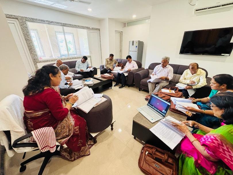 Vindhya University: The decisions passed in the meetings of Finance Committee and Vidya Parishad were also approved by the Executive Council