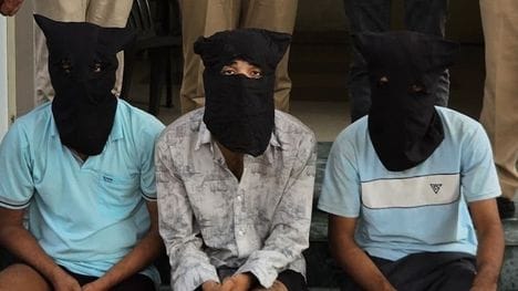 The accused of robbery were taken on four-day remand