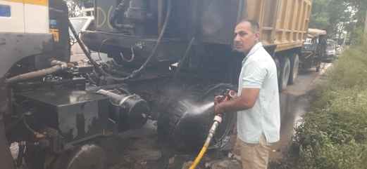 Dumper's tyres caught fire, accident averted