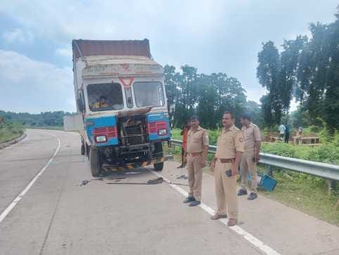 Car and Bolero collide with truck, car driver dies