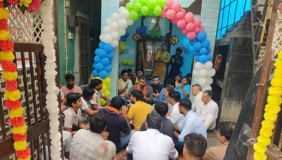 Devotees recited Hanuman Chalisa
