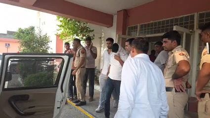 Havildar arrested while taking bribe of five thousand rupees, case also filed against sub inspector