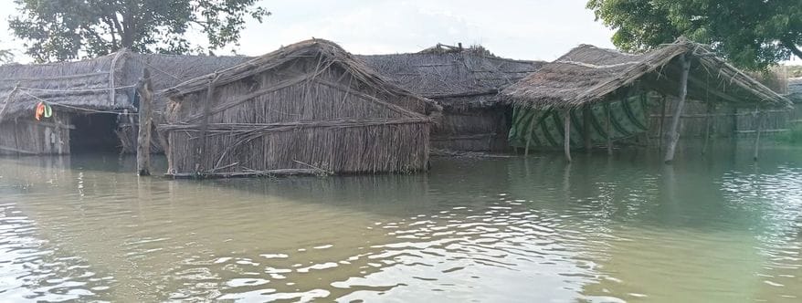 Ganga's water level decreased by two cm, but the pain of flood victims has not reduced