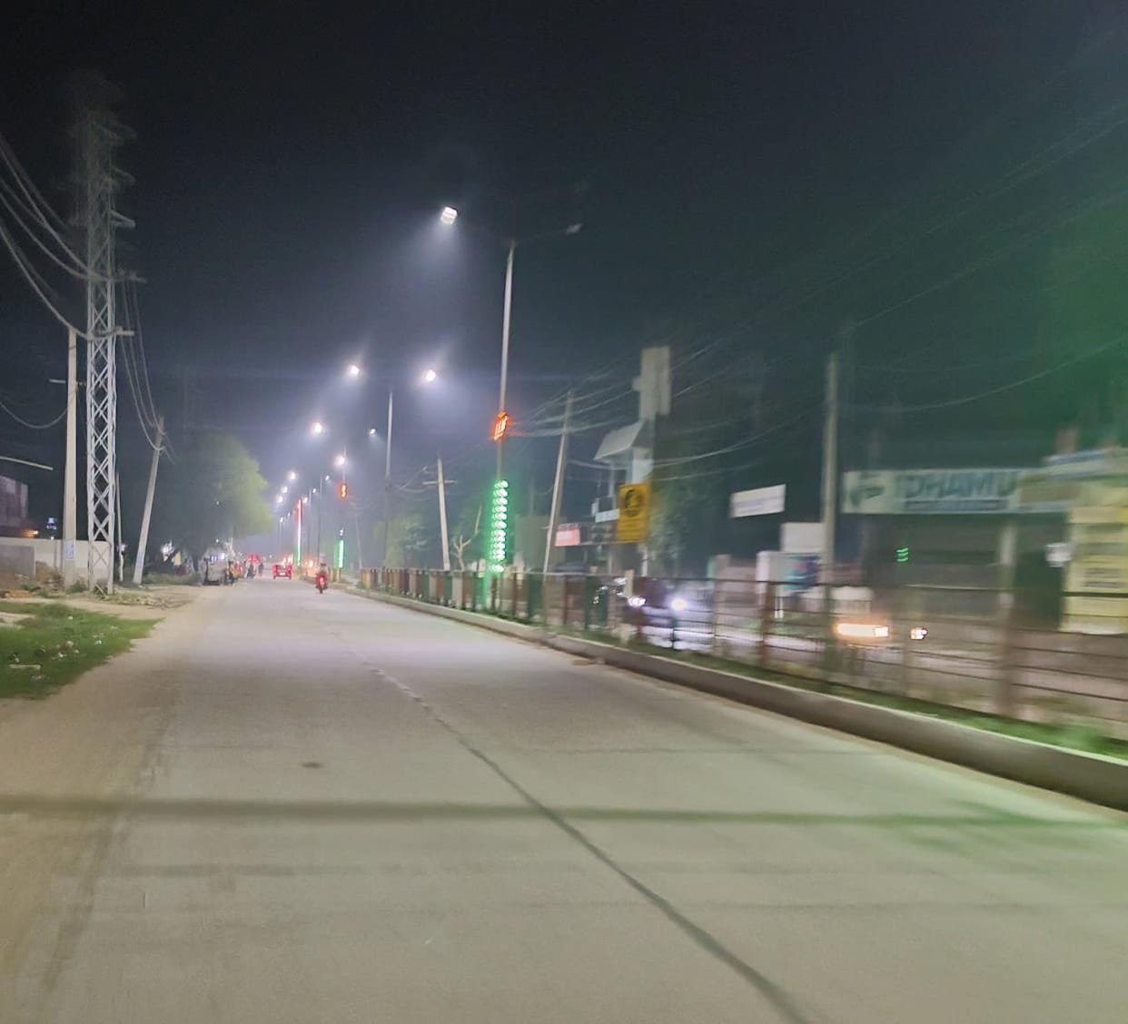 The tricolor lights that enhance the city's appearance are now themselves dim, the lights were installed two years ago at a cost of 2 million.