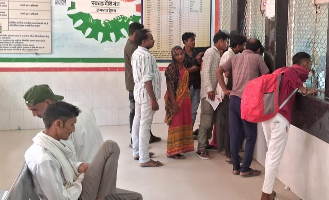Trains going to metros are full