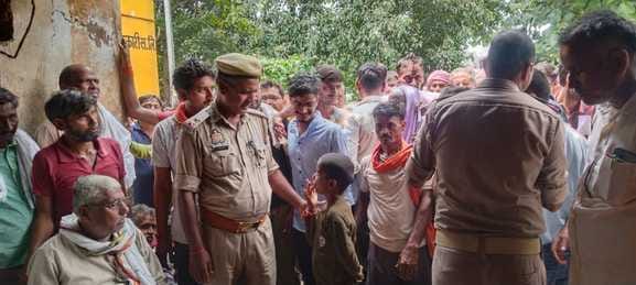 Farmers created a ruckus for urea, urea was distributed in the presence of police in Dighiya