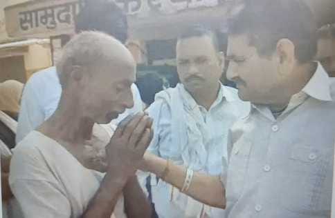 When Papa ran to hit him, Mummy held his hand and Uncle covered his face with a pillow