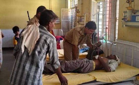 75 thousand rupees looted and beaten up from a driver going to buy a cultivator