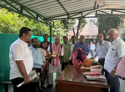 The delegation met the Union Minister, said- If HSVP needs the land then we will vacate it