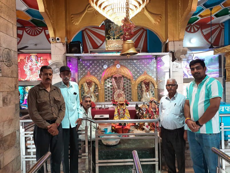 People should maintain the dignity and sanctity of the temple: Hari