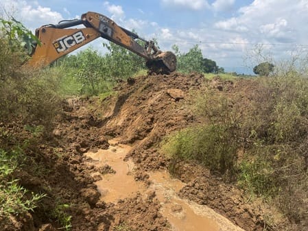 JCB runs on the roads of illegal colony