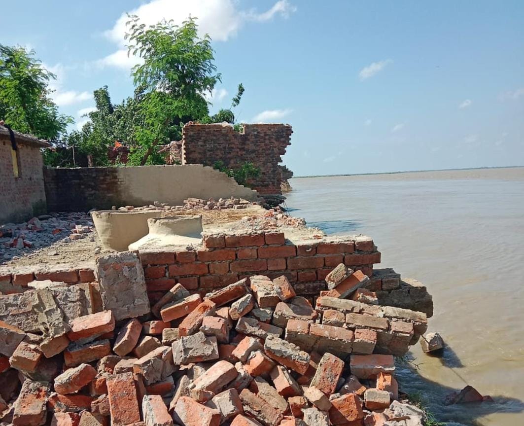 Saryu is 25 cm above the red mark, existence of Janaki Nagar in danger