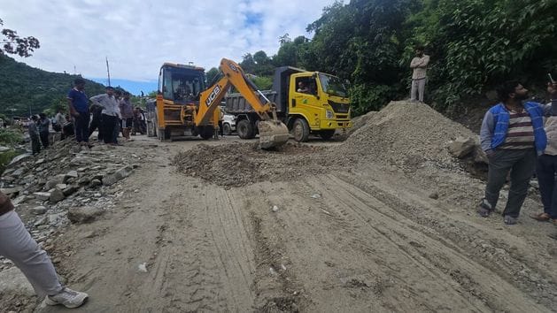 213 HRTC bus routes stopped in Mandi division, loss of 10 lakhs