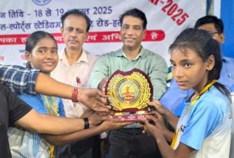 Girls from Sitapur won gold medal