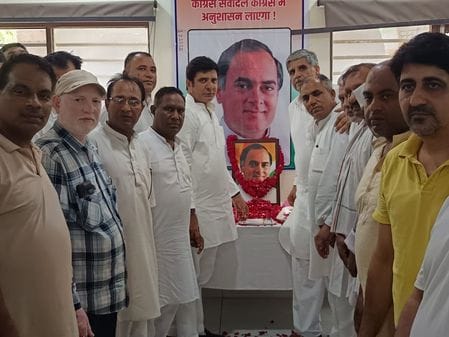 Former Prime Minister Rajiv Gandhi remembered on his birth anniversary