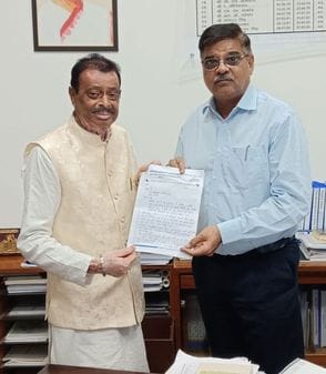 Demand for stoppage and extension of trains in Sonipat from GM