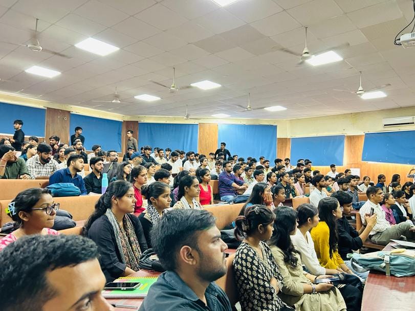 Indian knowledge tradition is balanced in the field of management: Acharya Divya Prakash