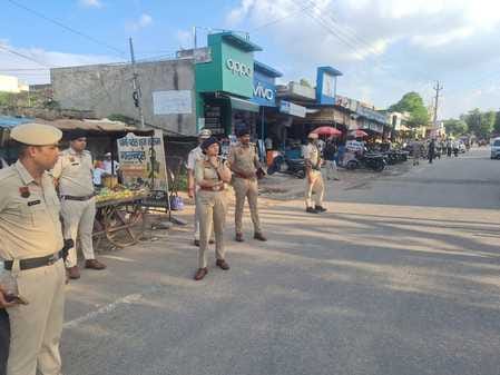 Checkpoints were set up to strengthen law and order