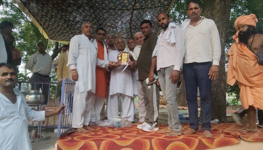 Girdhari Lal stood first in the race for elders