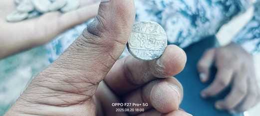Gold coins found while digging the foundation of the temple, police seized them