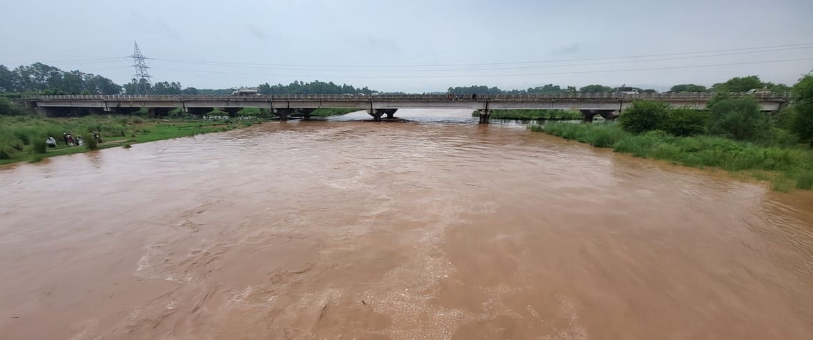 There was a surge in the Markanda river and then the water level decreased