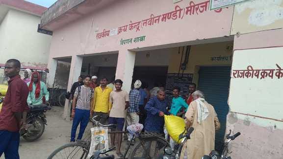 SDM Sadar raided the fertilizer shop of Mandi Samiti, irregularities were found in the stock
