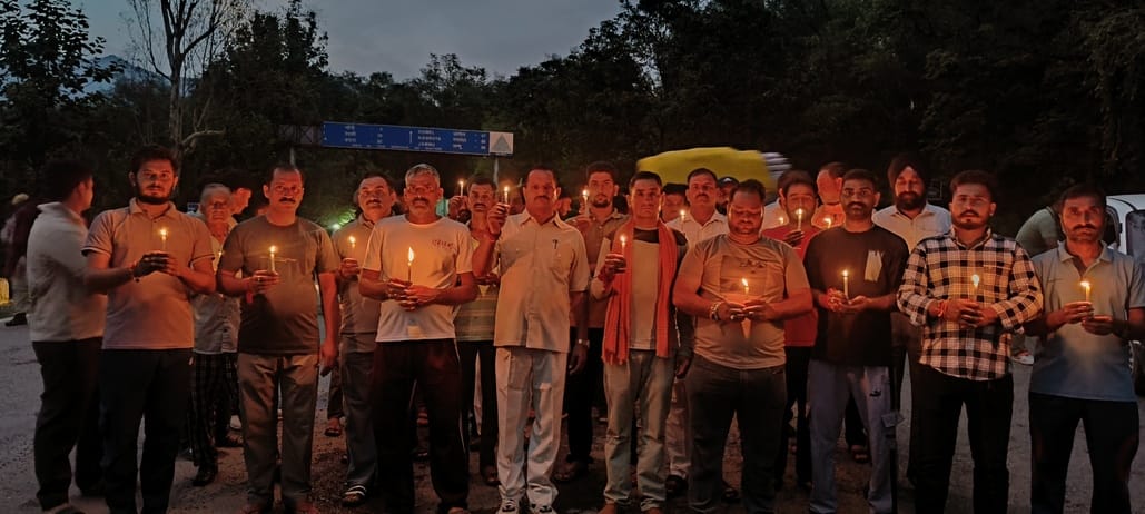Poni, Candle March, Gave Tribute