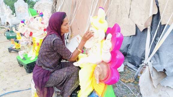 Markets decorated with the arrival of Ganesh festival, liveliness started increasing