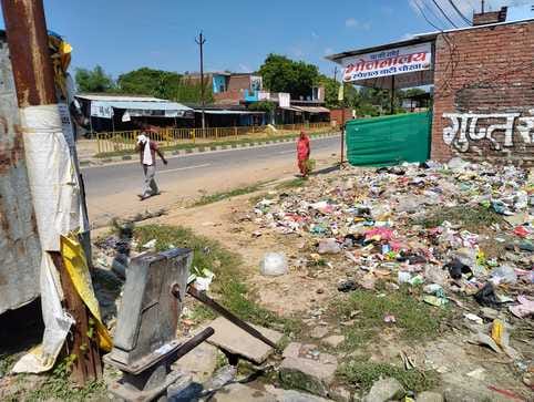 Garbage van running on paper, cleaning being done in files