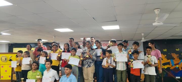 Adhiraj and Kashvi first in the first inter-school chess competition