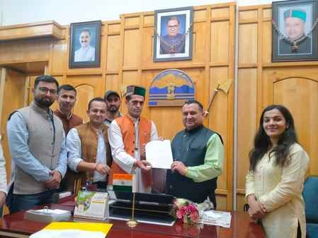Solan-Minas road should be made NH: Singta