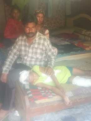 Treatment of a child bitten by a dog stopped due to lack of money, now the family is dependent on prayers