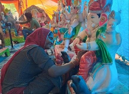 Jaipur and Marwari sculptors are busy decorating Gajanan